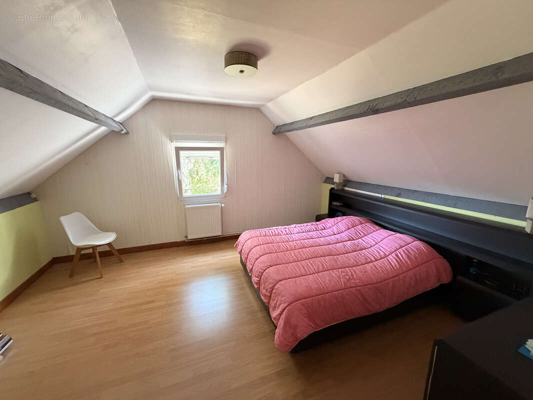À Tully, Maison de 147m2 à vendre 260000 € - photo 11