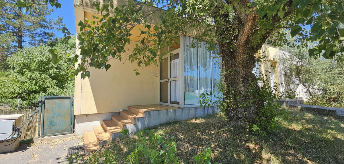 Ensemble immobilier de 3 habitations  louees  à brignon (gard) - photo 5