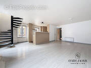 Photo 1 - Appartement à COURS-LA-VILLE