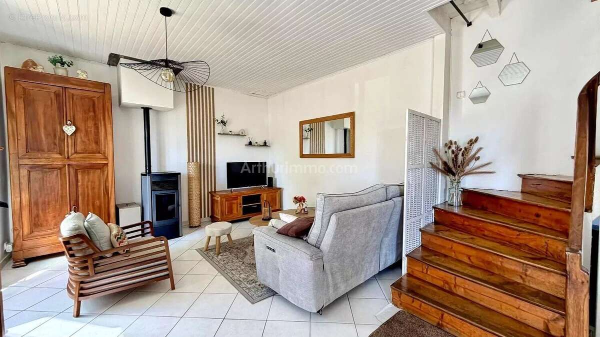 Appartement à BOUVESSE-QUIRIEU