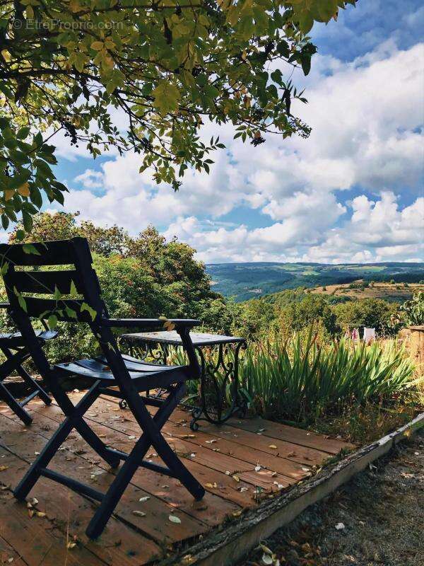 Maison à SAINT-BEAUZELY