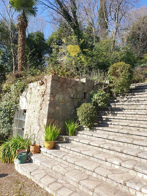 Bastide provencale renovee au calme accessible a pied du village - photo 3