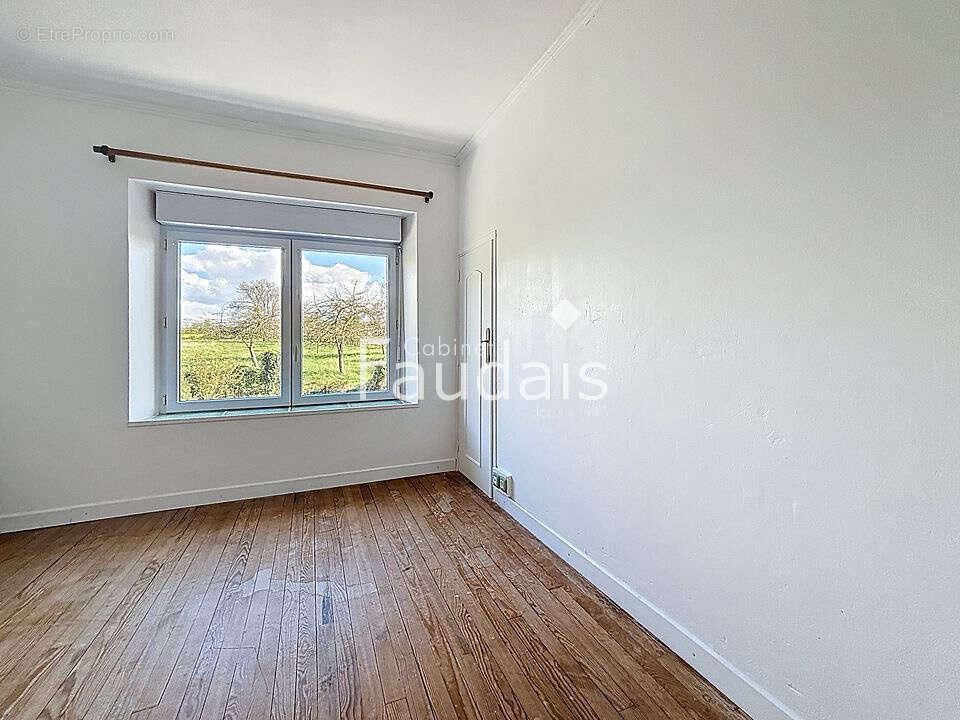 Maison à LES LOGES