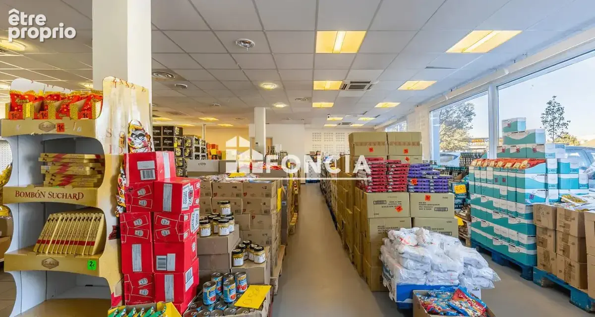 FONCIA - SPÉCIAL INVESTISSEUR - Poterie Strasbourg : murs commerciaux de 227,29 m² loués avec 7 parkings, générant 34 999,92 € H - photo 3