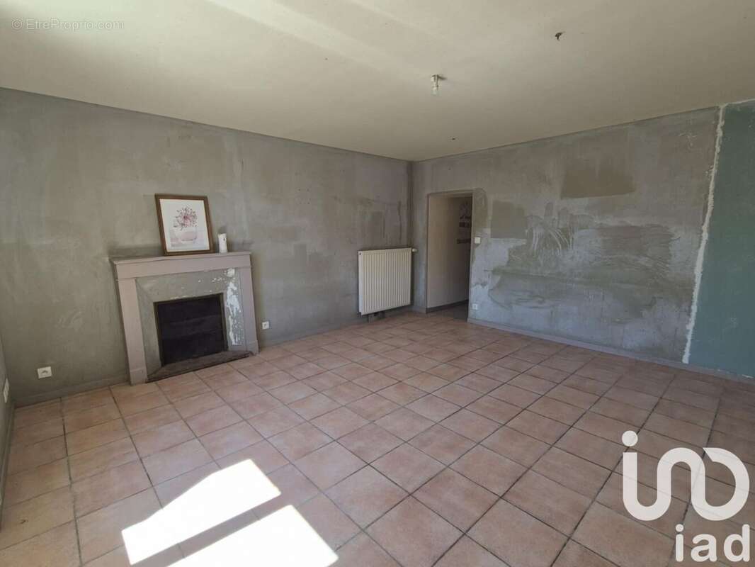 Photo 4 - Maison à SURIN