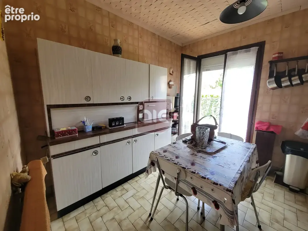 Maison de plain-pied avec annexes - photo 3