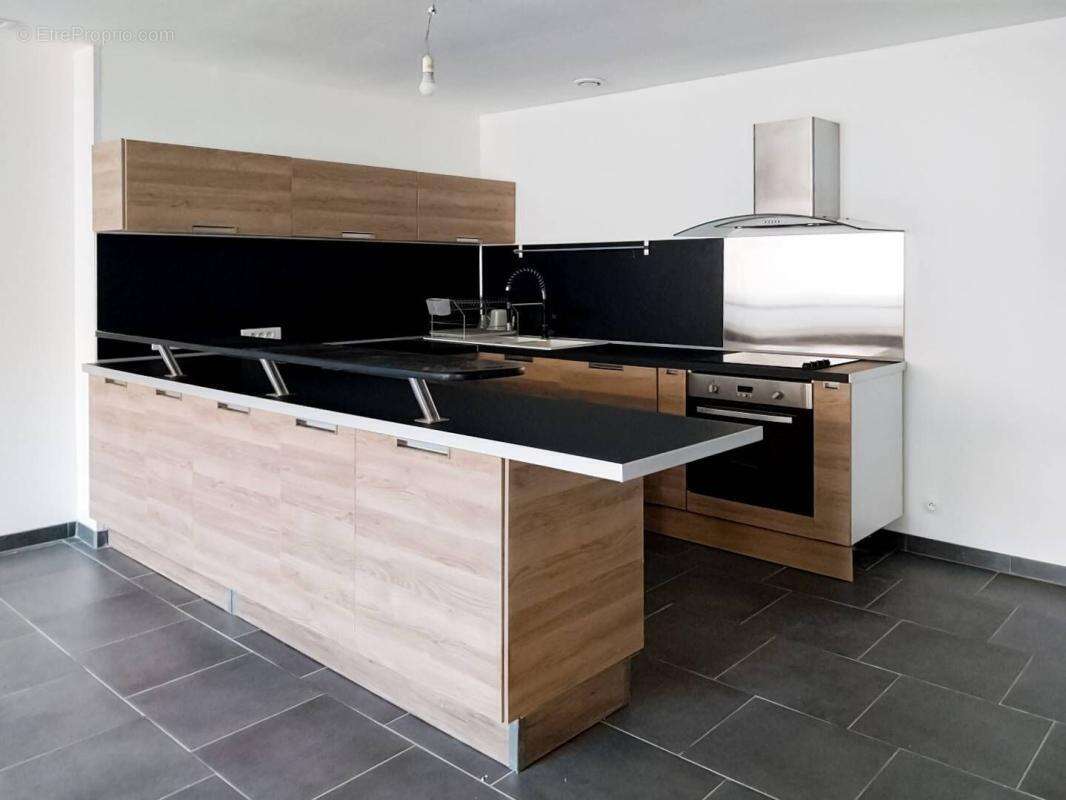 Vente appartement T5 et grand garage à Lespignan - photo 3