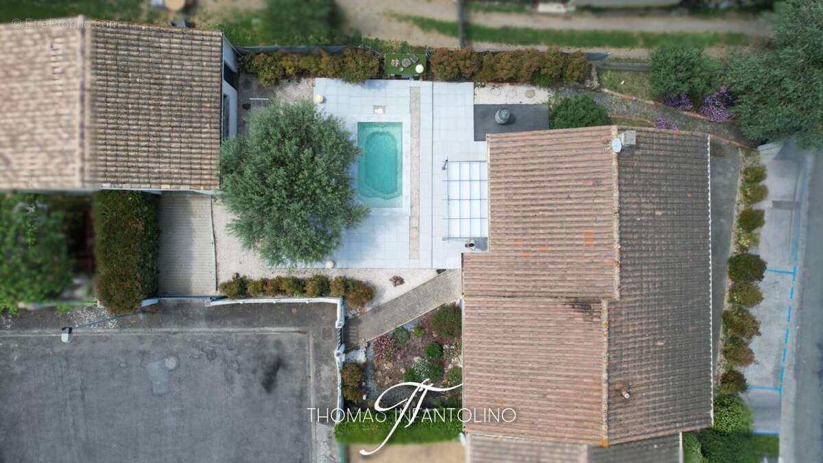Maison à LAGRASSE