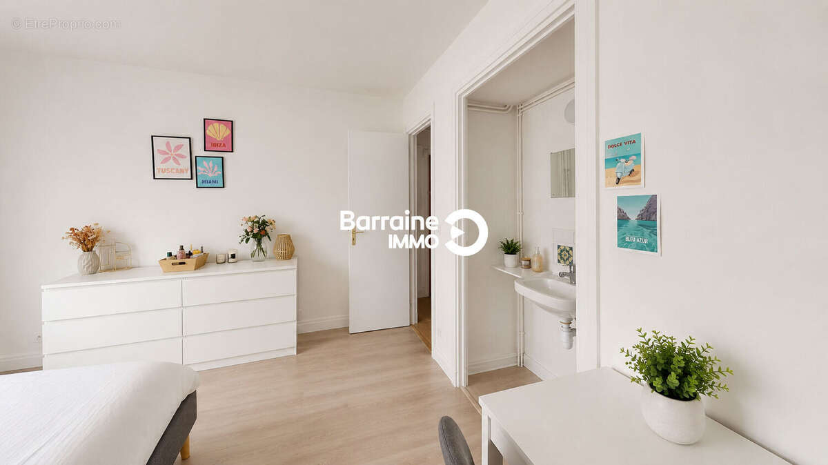 Lorient hypercentre - appartement t6 de 116m² avec acces cour commune fermee pour stationnement - photo 7