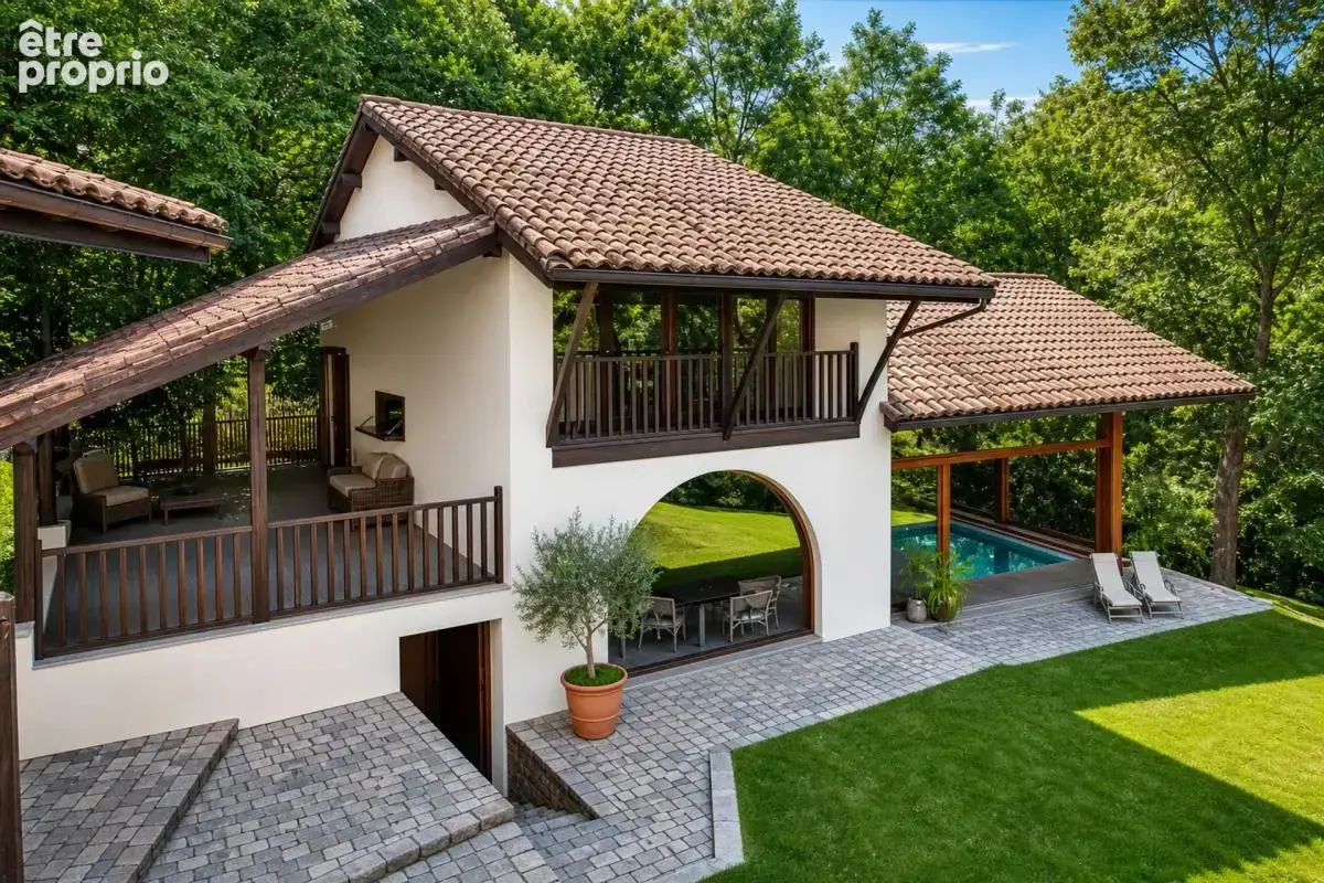 Propriété familiale avec espace bien-être et 8 600 m² de nature - photo 18