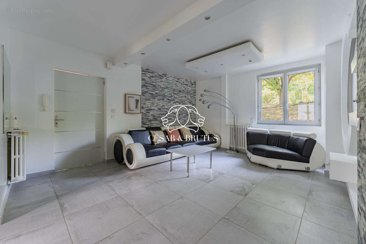 Appartement à LYON-9E