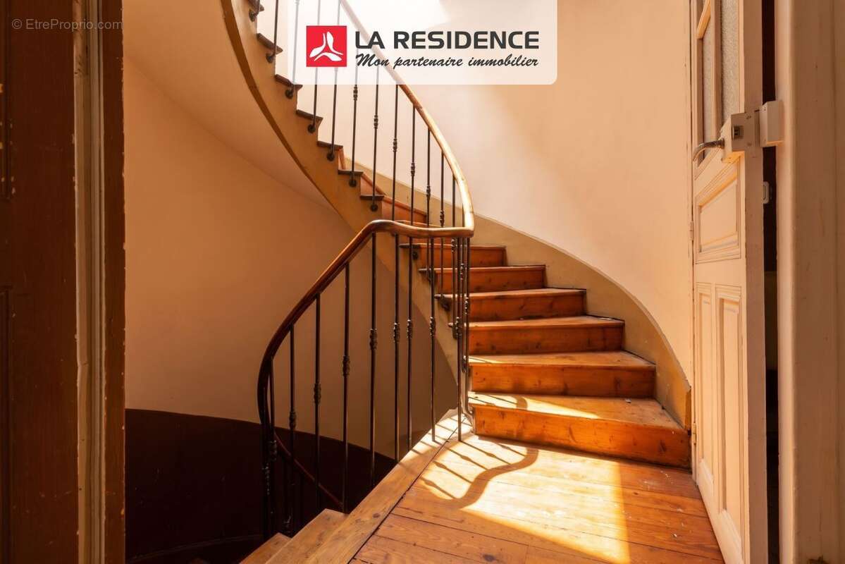 Appartement 75 m² à Tournon-Sur-Rhone  - photo 8