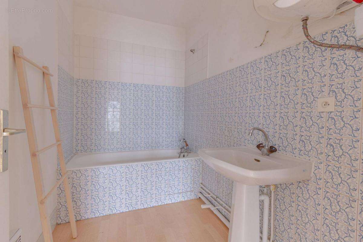 Appartement à PARIS-3E