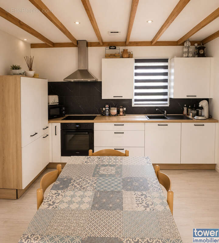 Superbe chalet rénové avec grande terrasse dans domaine 5 étoiles - photo 3