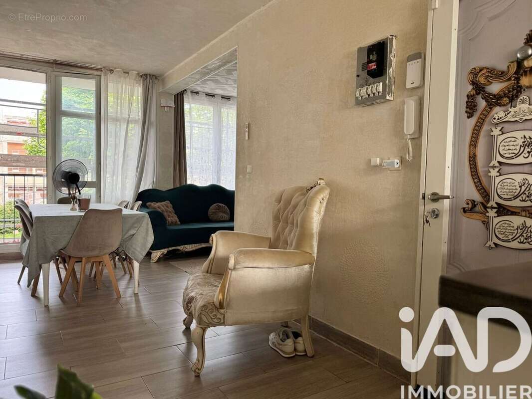 Photo 4 - Appartement à CROSNE