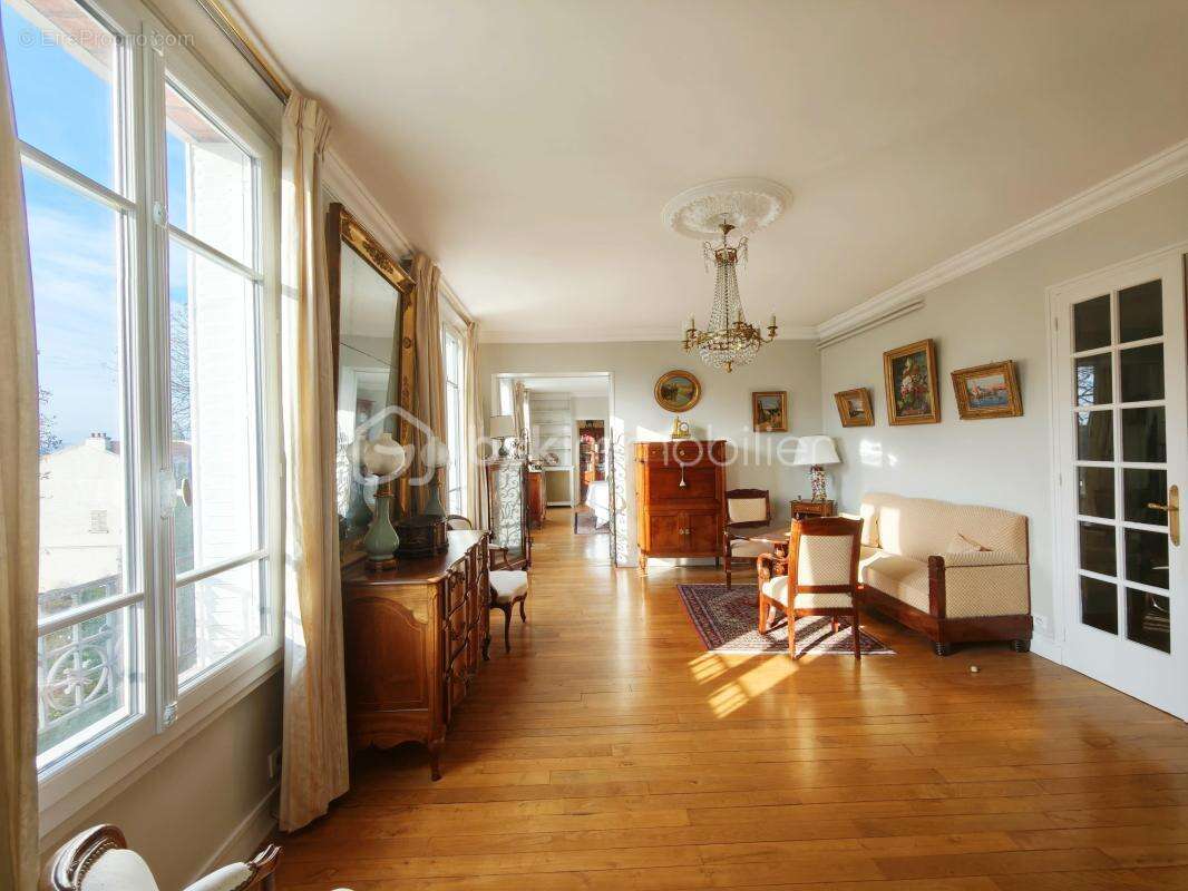 Appartement à LE VESINET