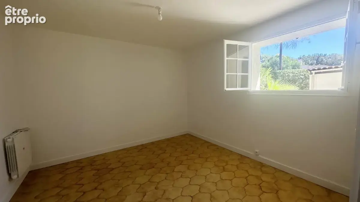 Villa composée de 2 appartements - 264m2 - Draguignan - photo 24
