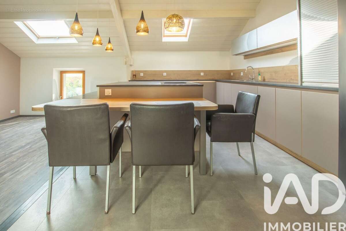 Photo 4 - Commerce à TRESSERVE