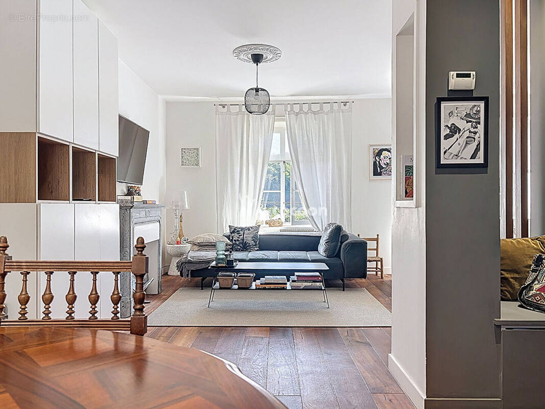 Appartement à FONTAINES-SUR-SAONE