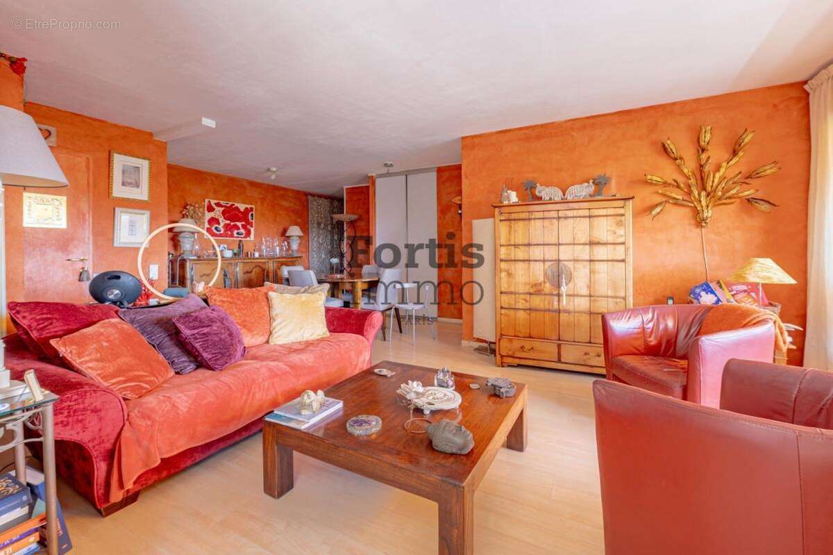 Appartement à ISSY-LES-MOULINEAUX