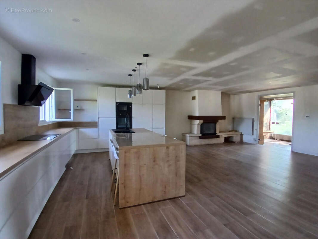 20250927_125416 - Maison à LA COQUILLE