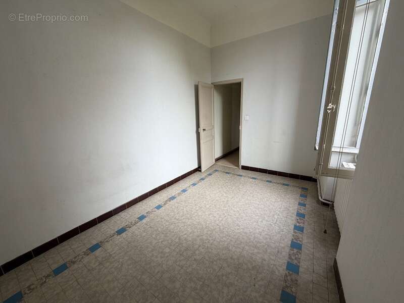 Appartement à MARSEILLE-1E