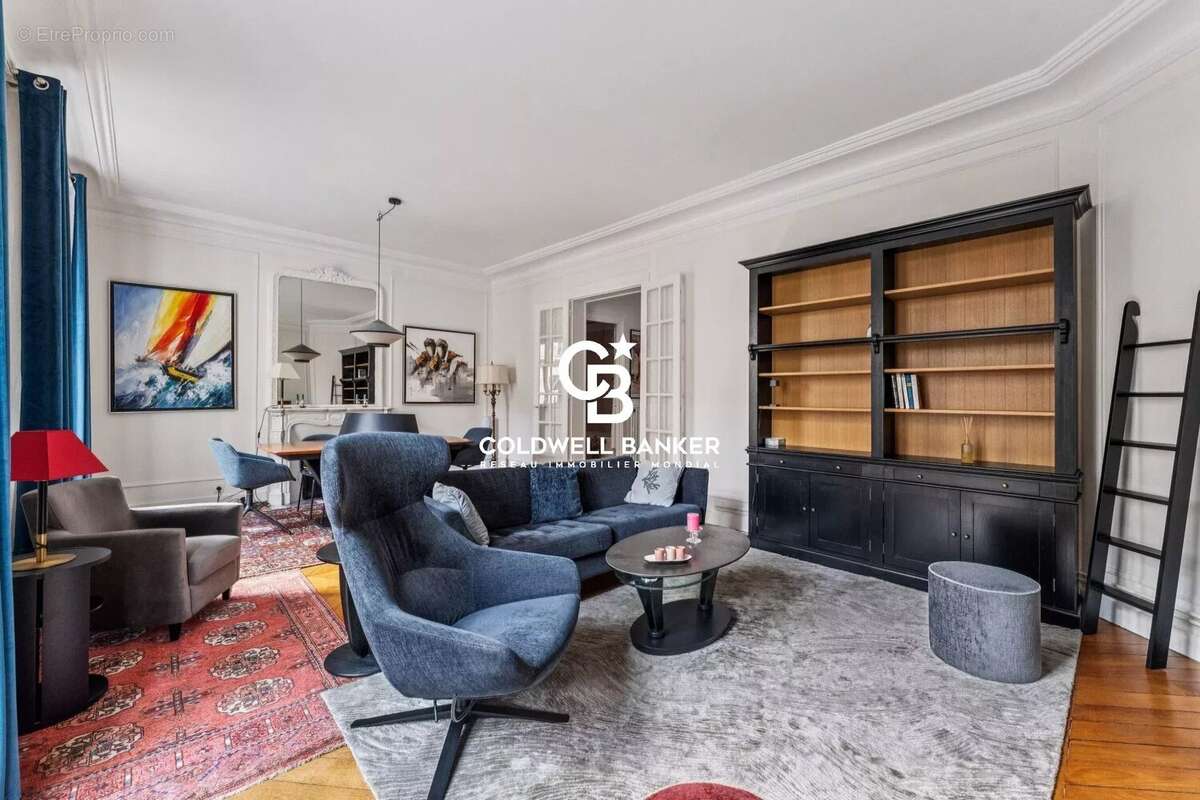 Appartement à PARIS-7E