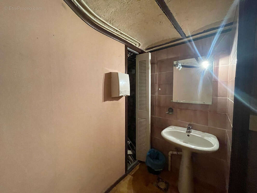 Commerce à COLOMBES