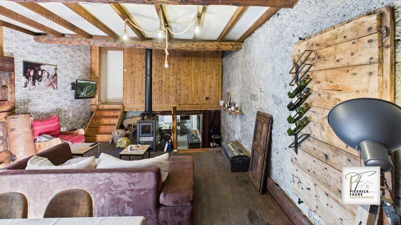 Maison à VILLAR-SAINT-PANCRACE