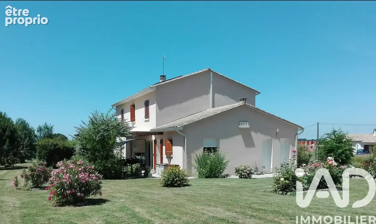 Photo 1 - Maison à POLIGNAC