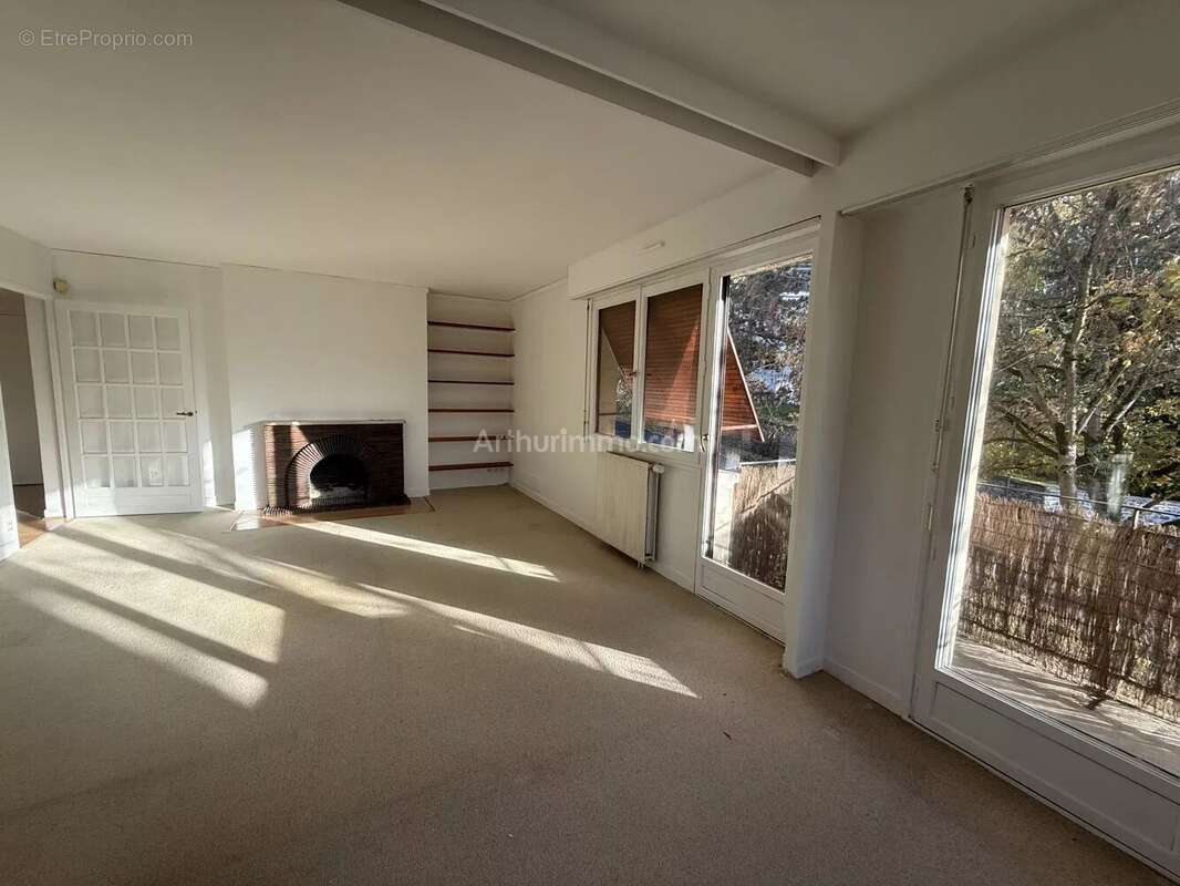 Appartement à ETIOLLES