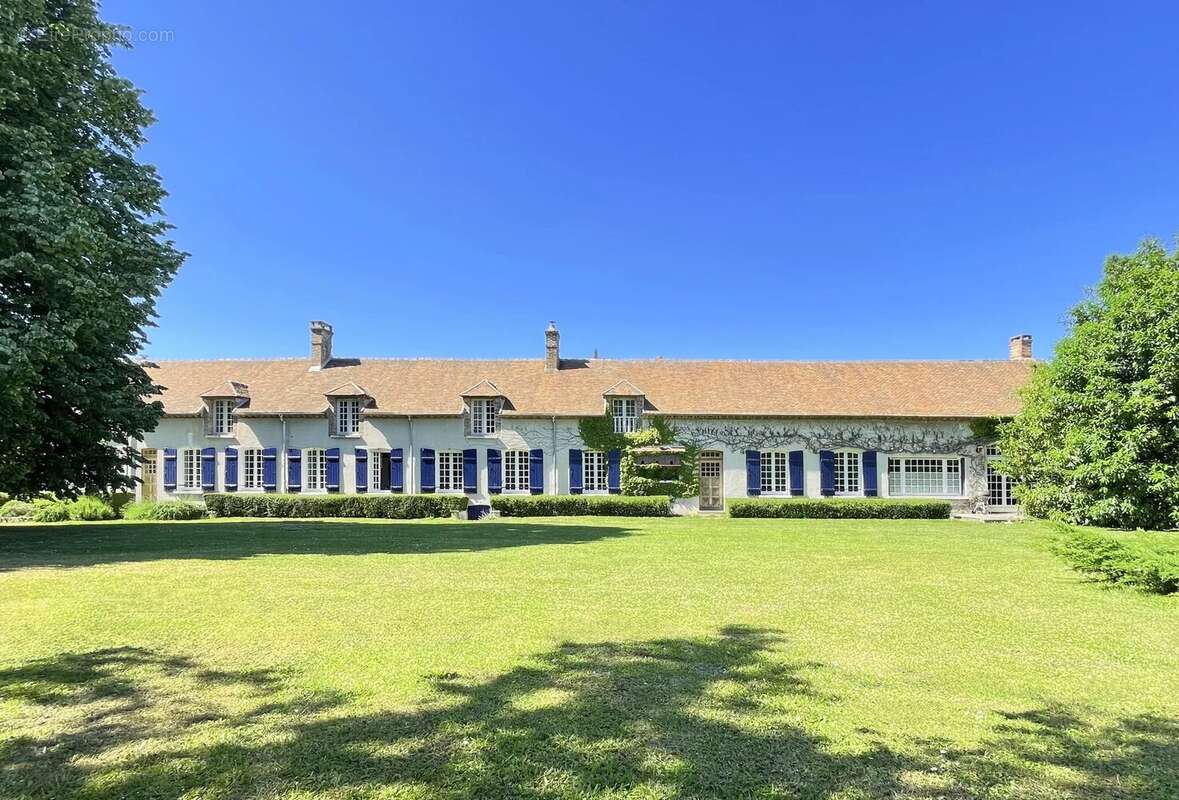 Maison à FONTAINEBLEAU