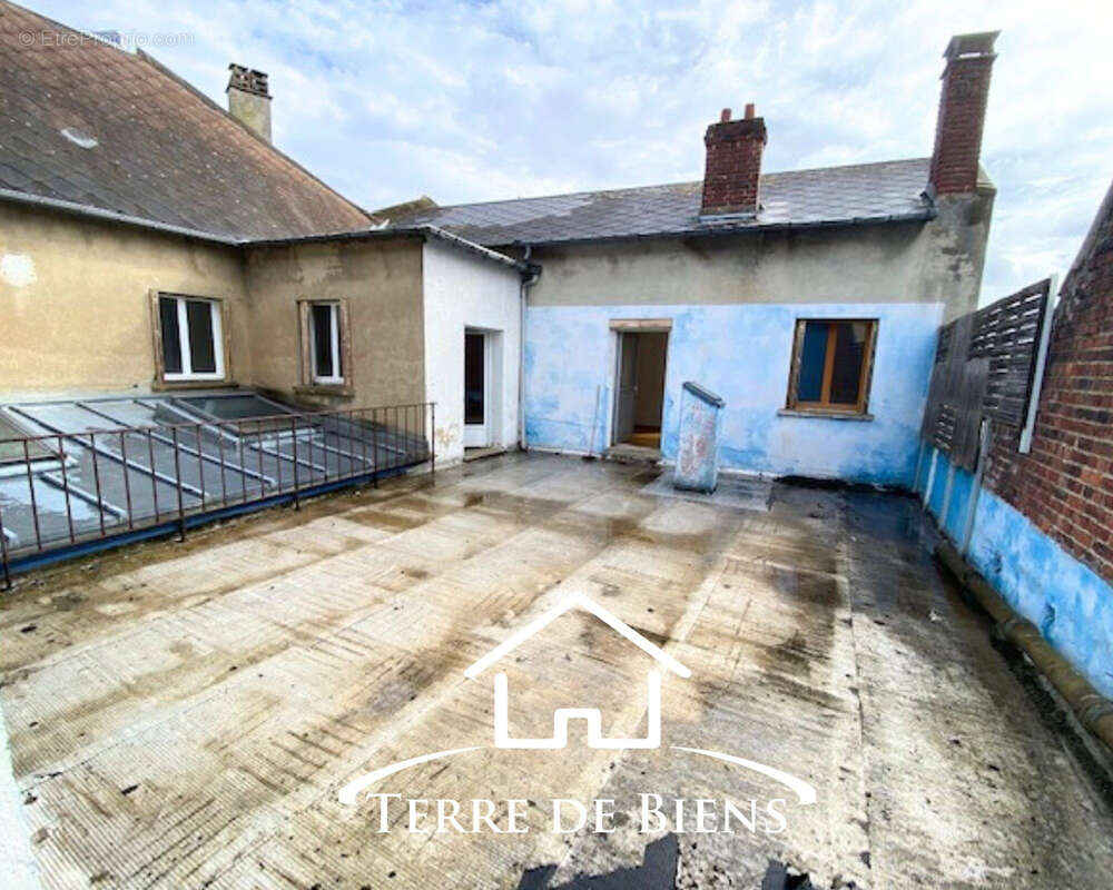 Nouveauté  Spacieux duplex de plus de 150 m2 avec terrasse en plein centre-ville de Chauny - photo 13