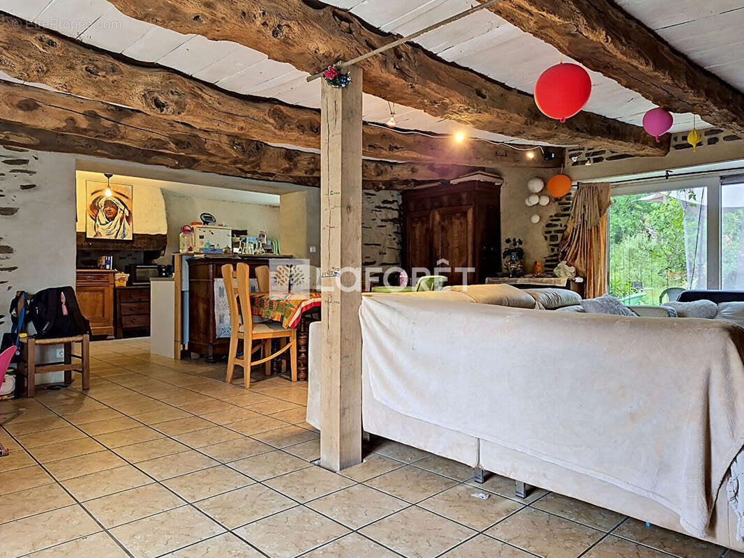 Maison à LOYAT