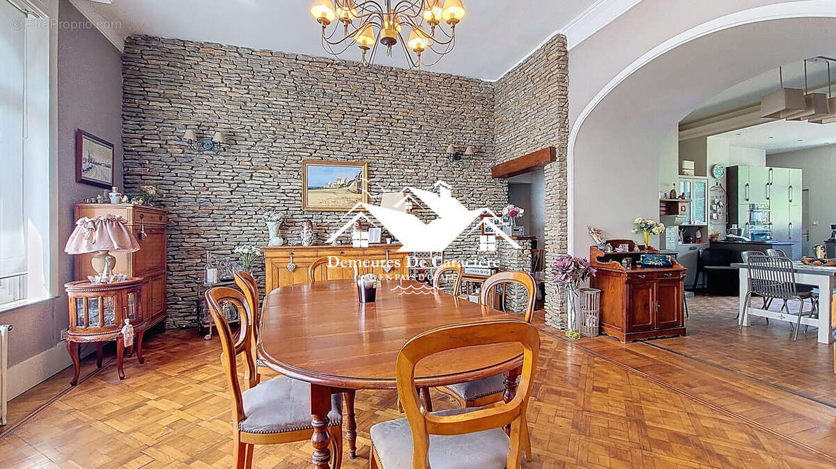 Maison à SAINT-LEONARD