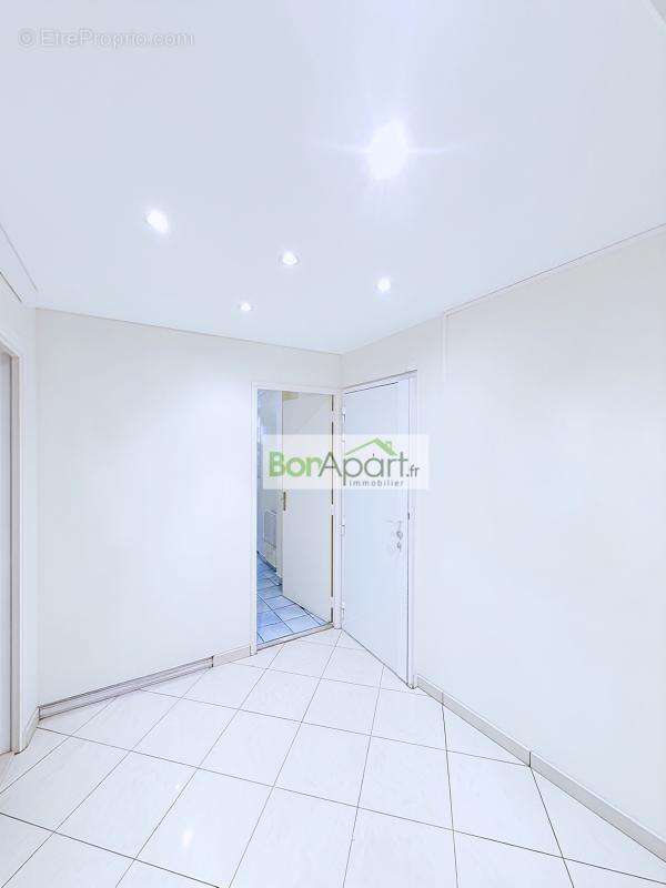Appartement 3-4 pièces de 92.6m² au 8ème étage avec ascenseur - photo 2