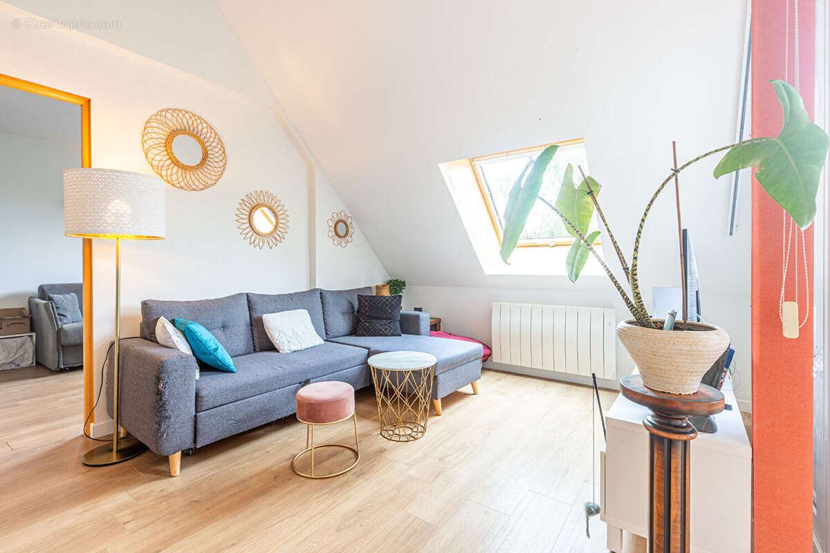 Agence immobiliere laforet - "monstera" - poisy - appartement duplex t4 de 96.01m² (84,05m2 carrez) - dernier etage - terrasse - - photo 8