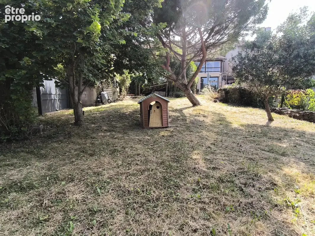 Maison de caractère T6 de 208 m2 avec jardin privatif - photo 2