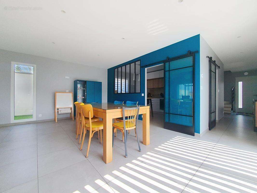 Maison à MIONS
