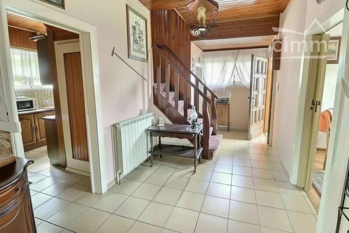 Maison individuelle de 105.01 m² à rénover en lisière de forêt à FORBACH - photo 8