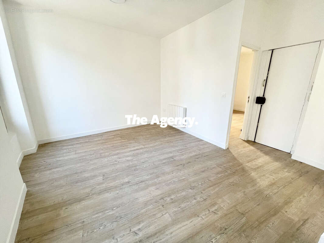Appartement à MARSEILLE-1E