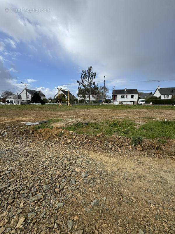 Terrain à CHATELAUDREN