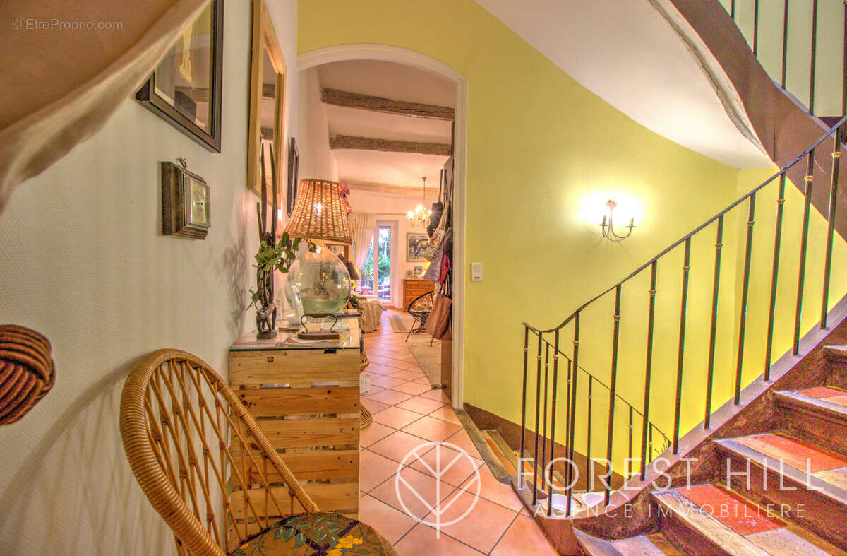 Maison village avec de beaux volumes - photo 4