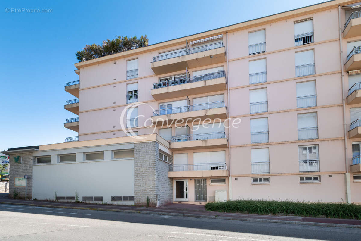 Appartement 3 chambres, terrasse et balcon - photo 12