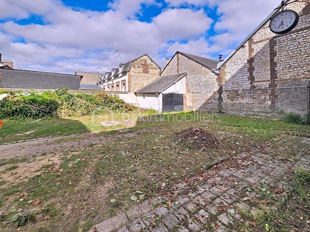 Terrain à CAUDEBEC-LES-ELBEUF