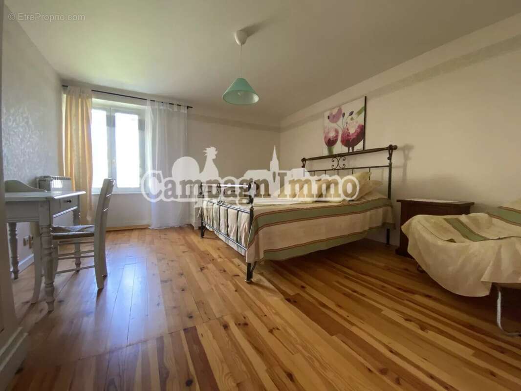 Maison à SAINT-VINCENT-DE-REINS