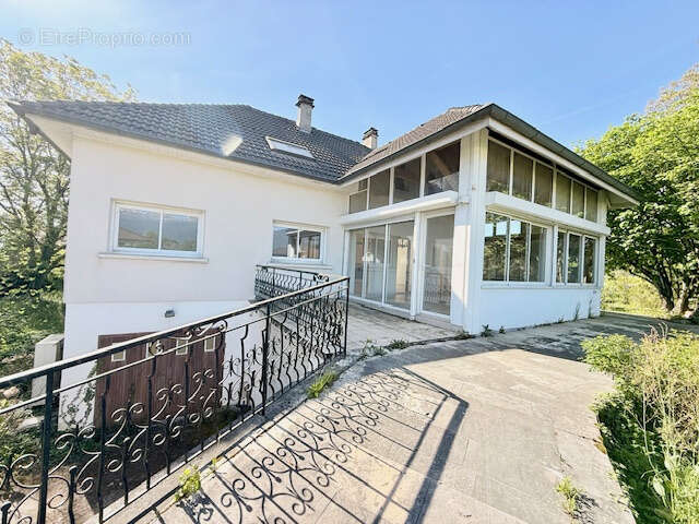 Maison à PREVESSIN-MOENS