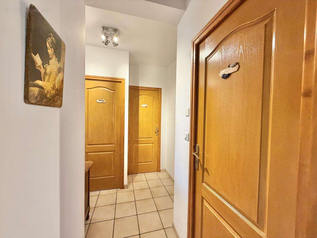 Maison à COURS-LES-BARRES