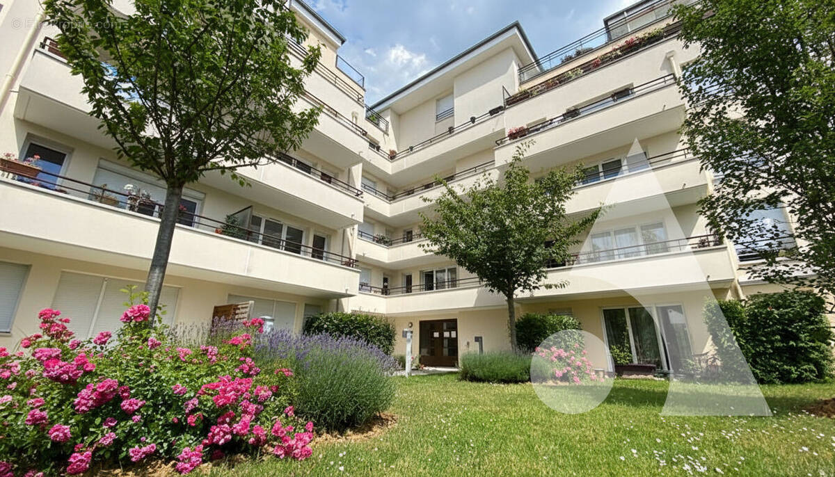 Appartement à CORBEIL-ESSONNES