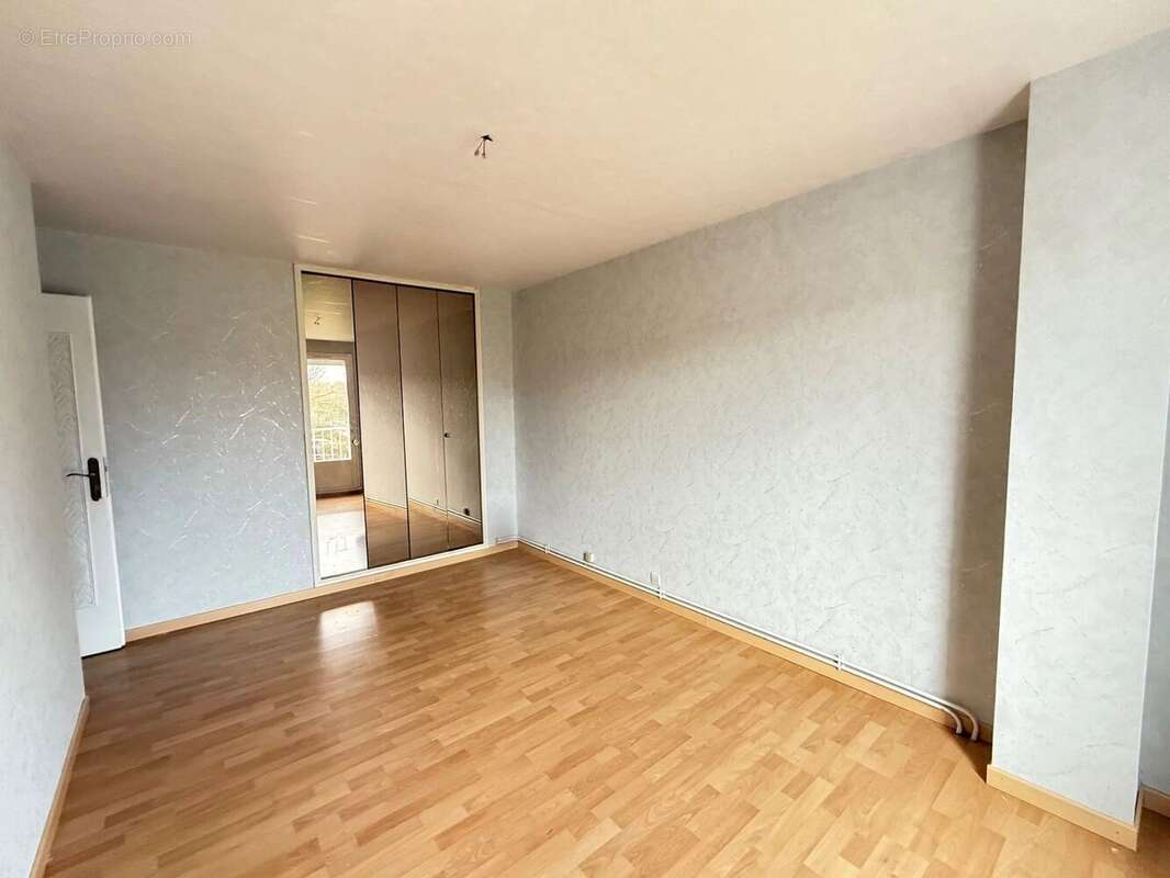 Maison à COMBS-LA-VILLE